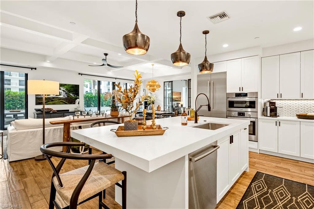 1115 Central AVE 256 NAPLES, FL 34102
