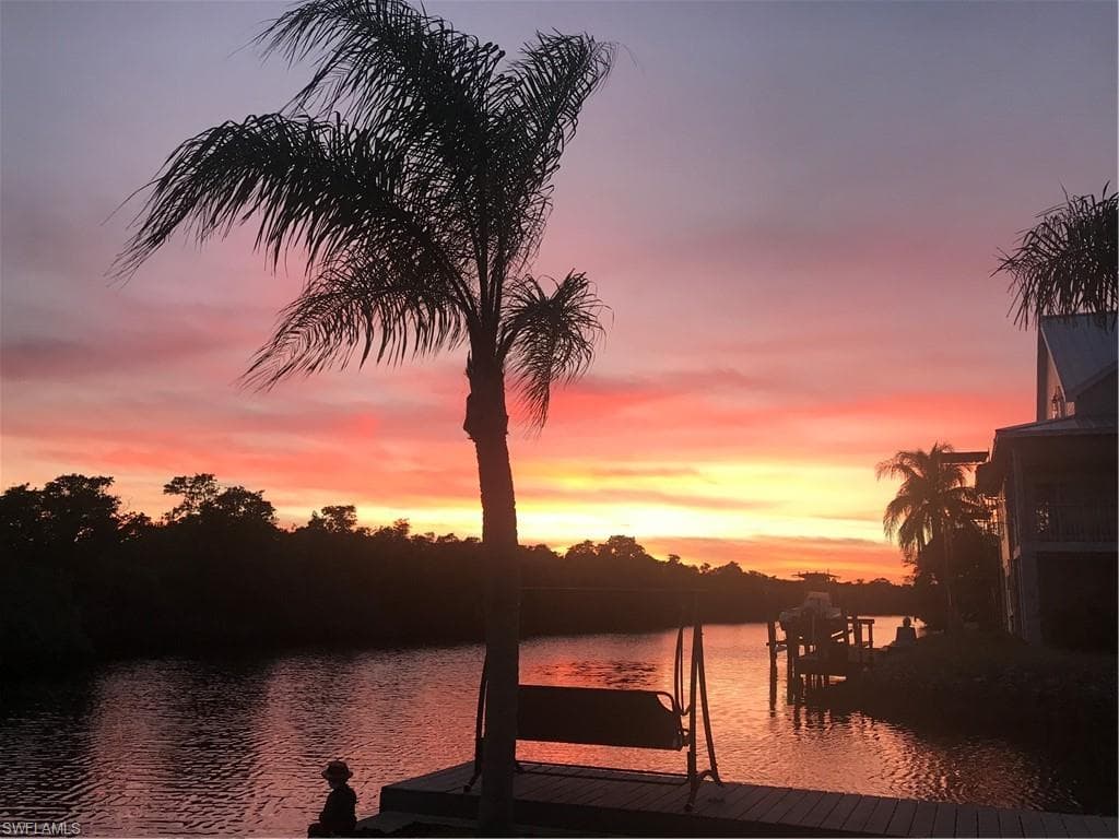 1277 Grand Canal DR NAPLES, FL 34110