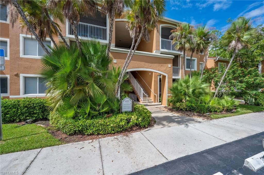 1885 Florida Club DR 8305 NAPLES, FL 34112
