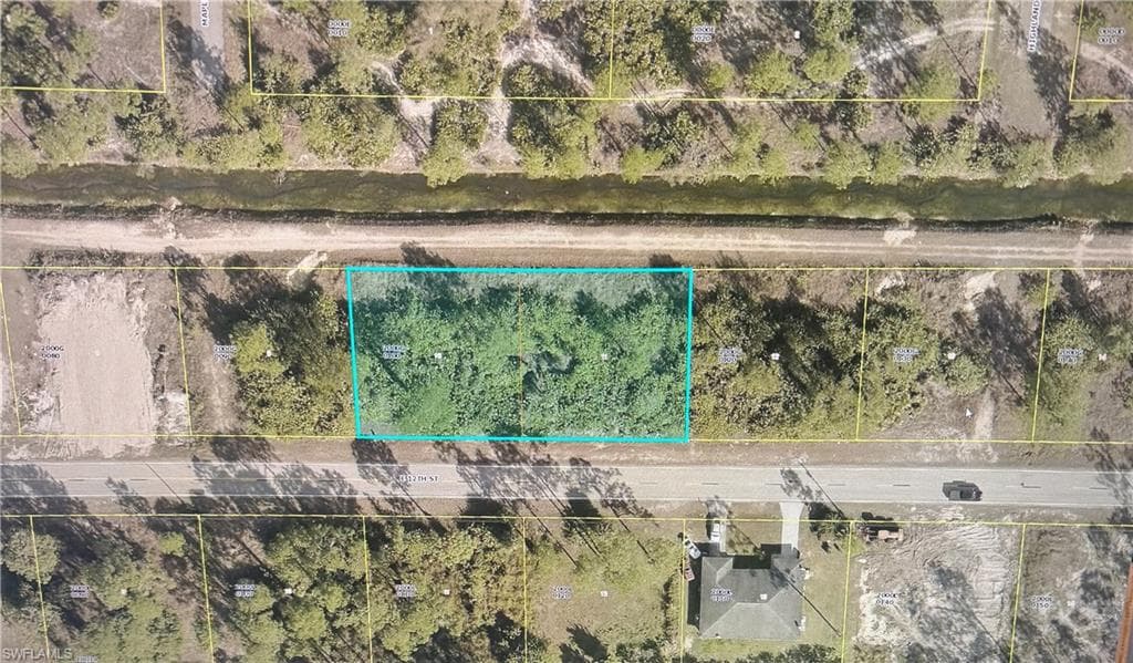 1005 E 12th ST LEHIGH ACRES, FL 33972
