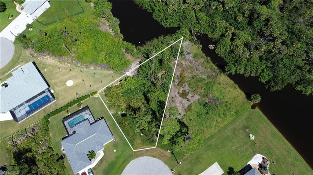 132 Glades DR ROTONDA WEST, FL 33947