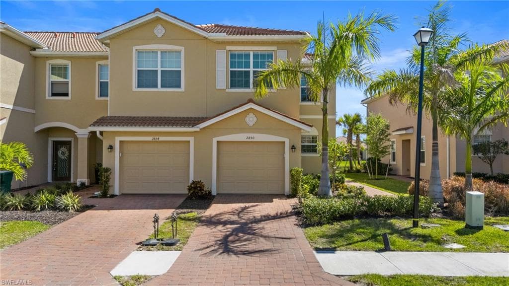 2850 Blossom WAY NAPLES, FL 34120