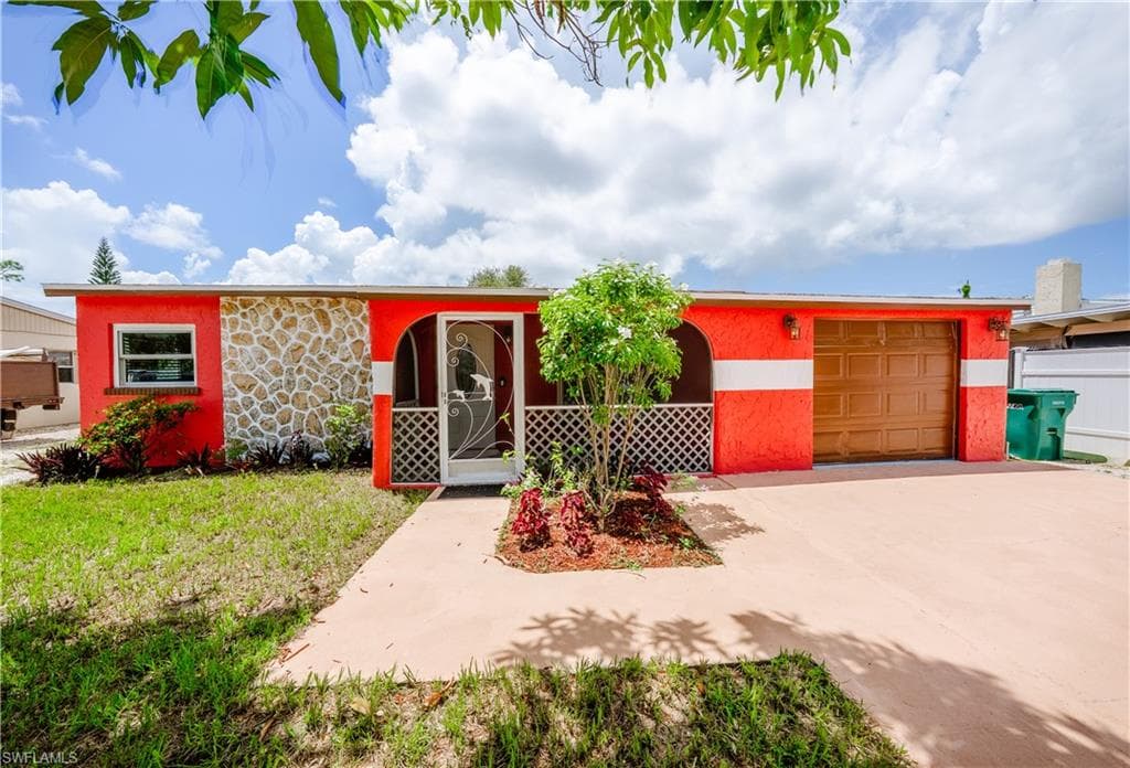 4512 Normandy DR NAPLES, FL 34112