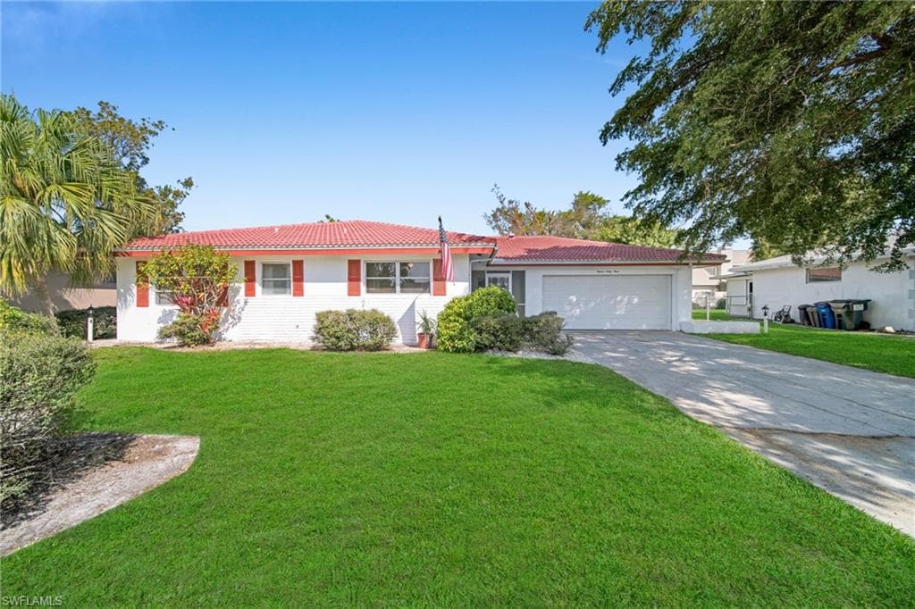 1563 Covington CIR E FORT MYERS, FL 33919