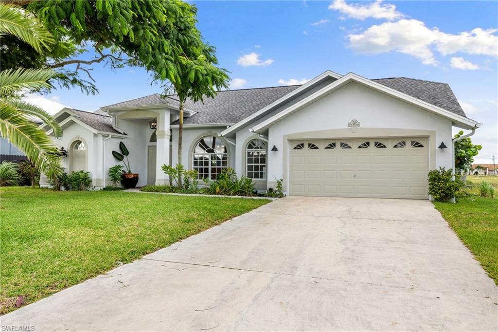 726 37th PL CAPE CORAL, FL 33993