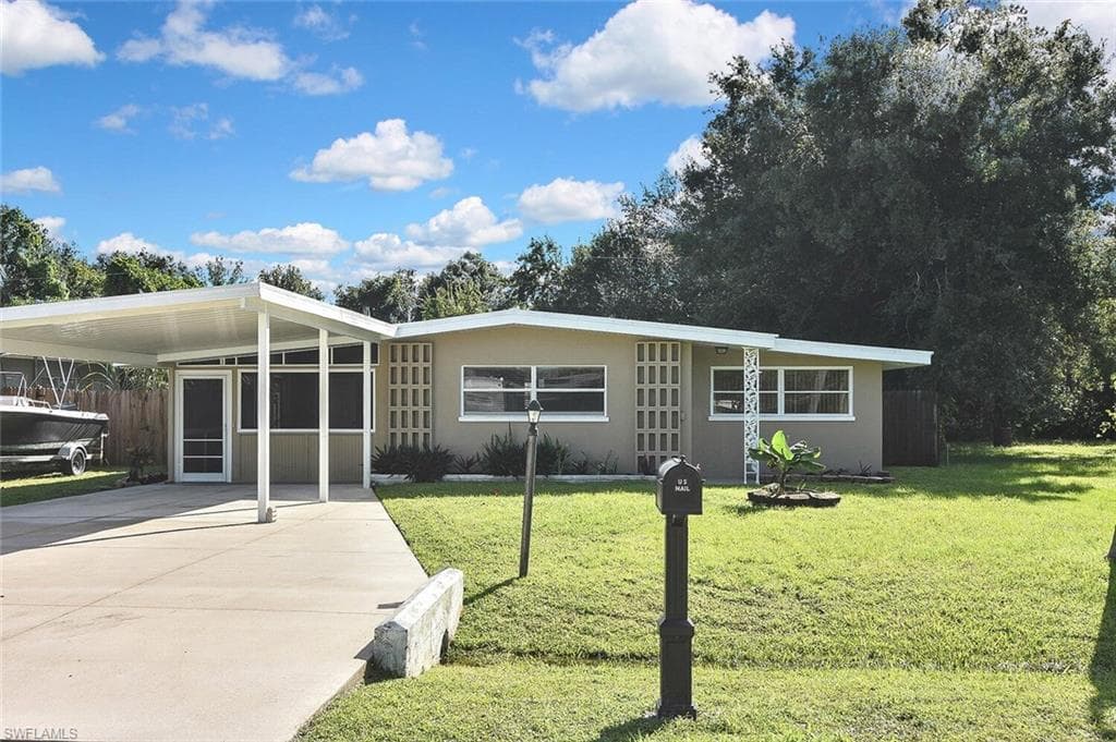 1254 Pinecrest ST NORTH FORT MYERS, FL 33903