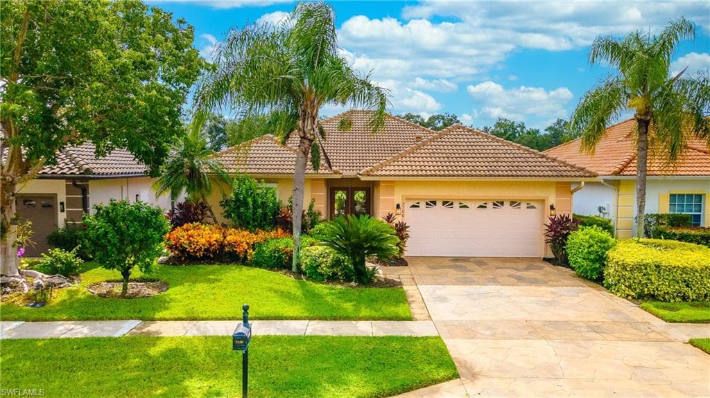 7100 Falcons Glen BLVD NAPLES, FL 34113