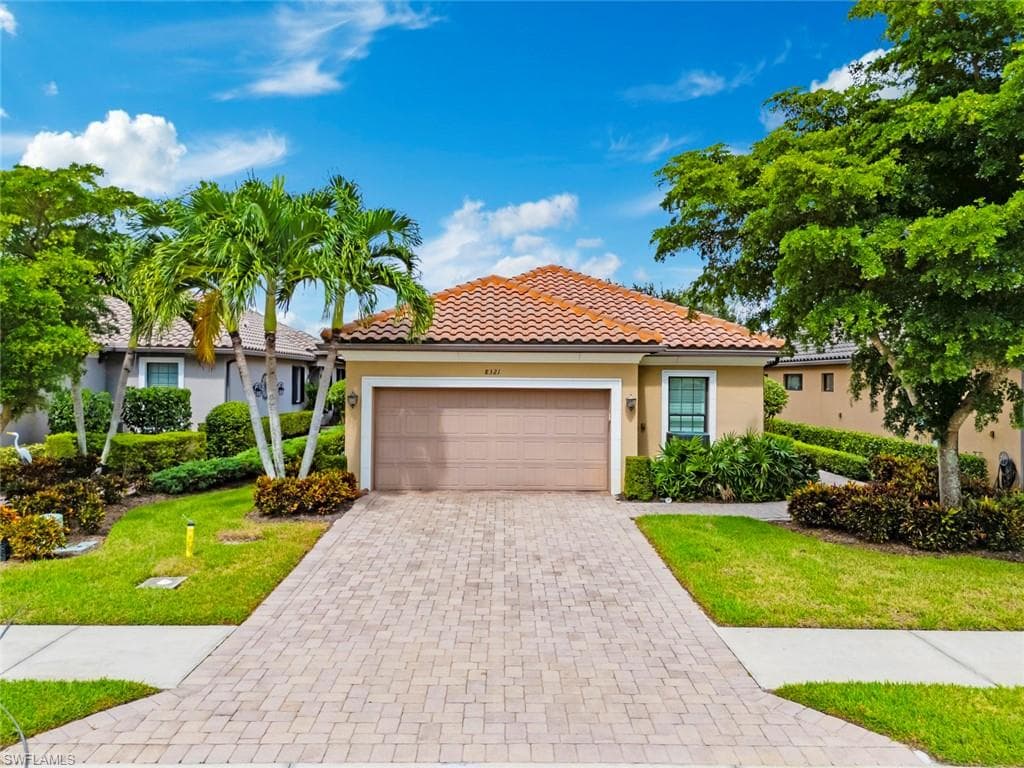 8321 Lucello TER N NAPLES, FL 34114