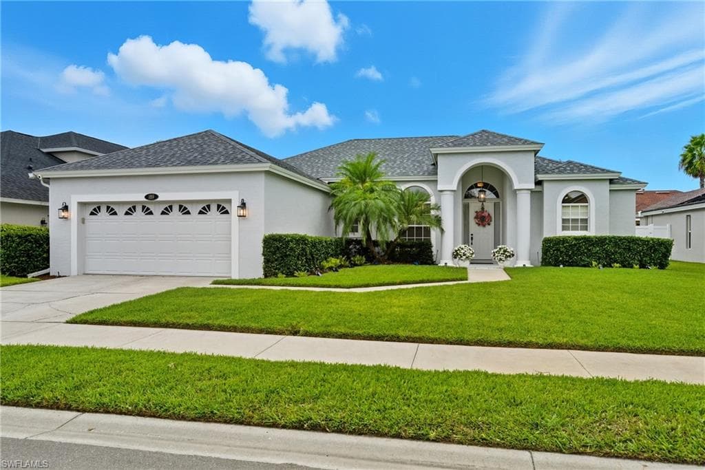 189 Skipping Stone LN NAPLES, FL 34119