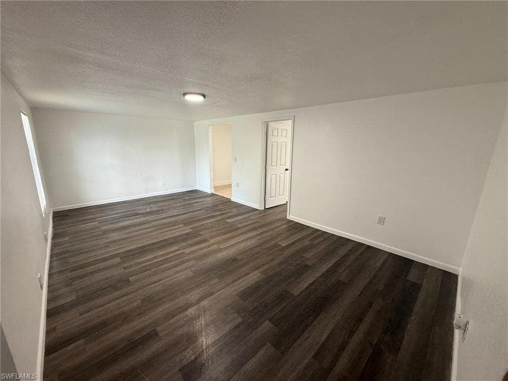 420 Fairfax DR 3 FORT MYERS, FL 33905