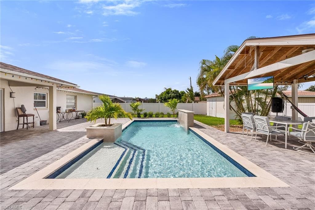 4949 22nd PL SW NAPLES, FL 34116
