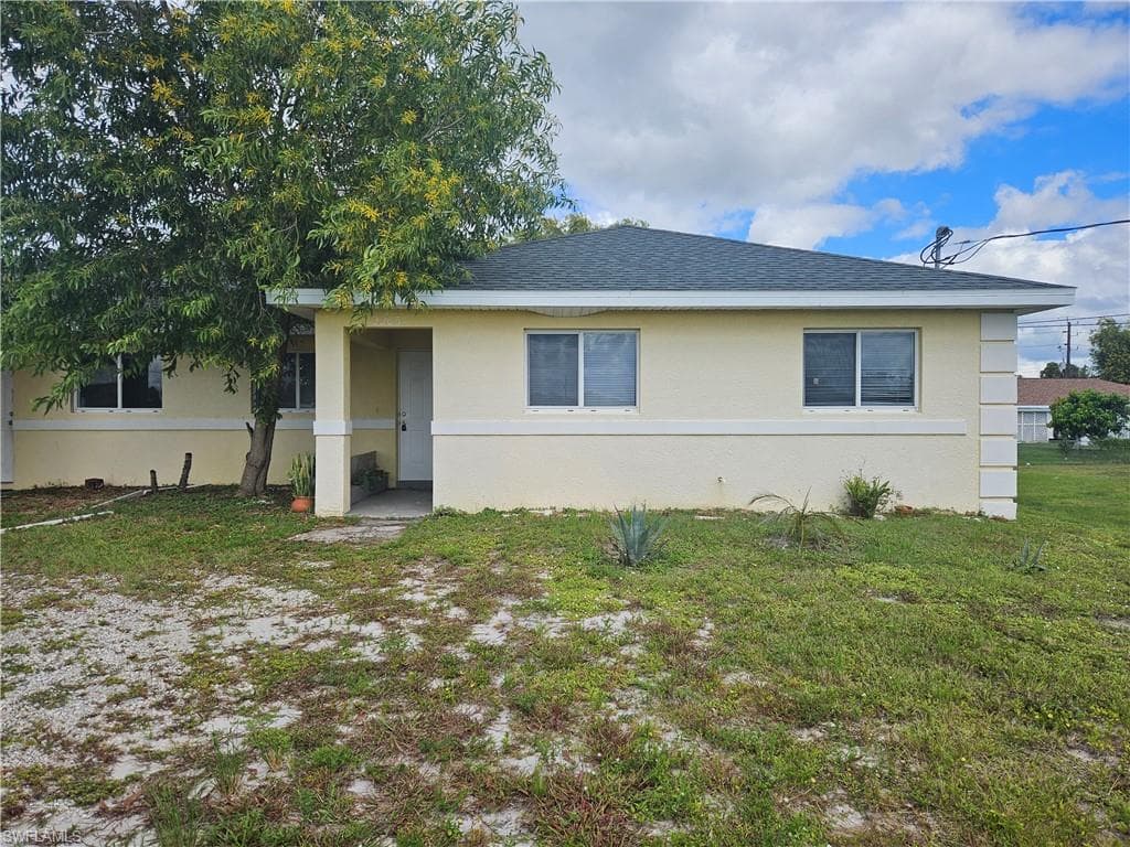 2203 Daniel AVE N LEHIGH ACRES, FL 33971