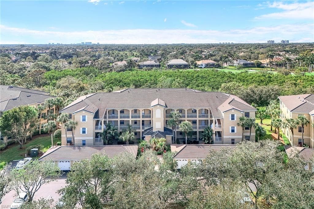 3461 Pointe Creek CT 102 BONITA SPRINGS, FL 34134