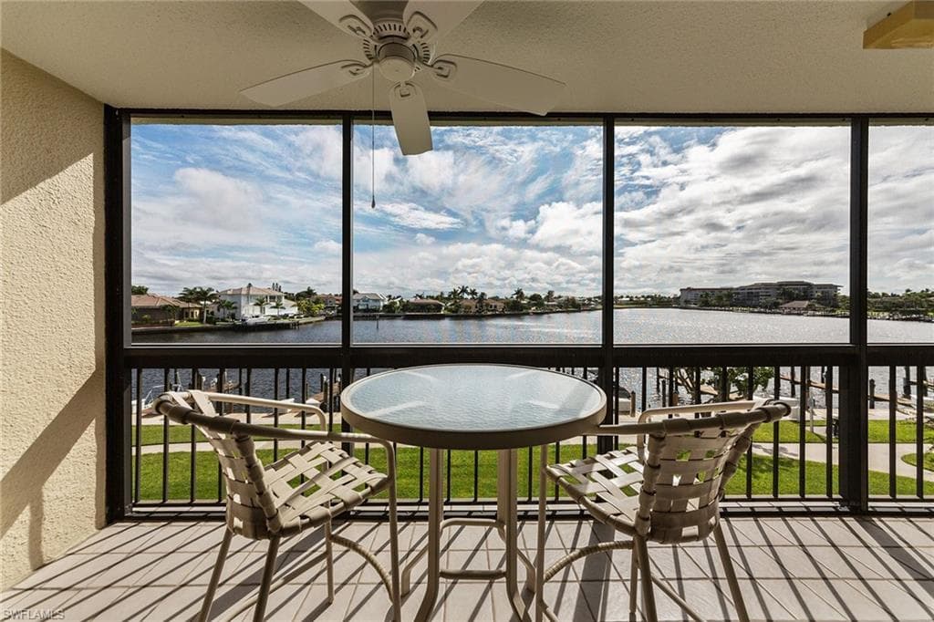 591 Seaview CT A-306 MARCO ISLAND, FL 34145