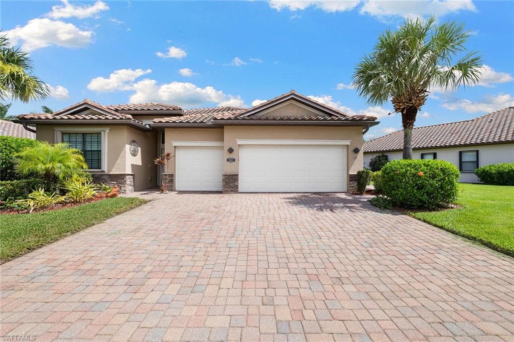 3837 Ruby WAY NAPLES, FL 34114