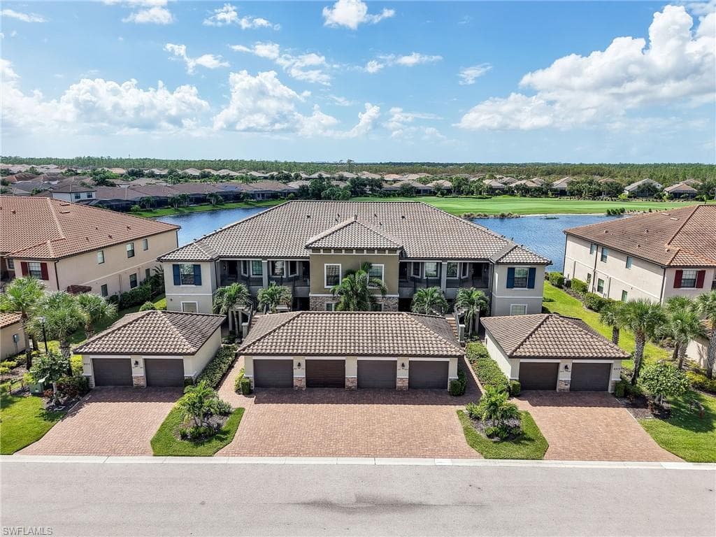 9373 Pocida CT 203 NAPLES, FL 34119
