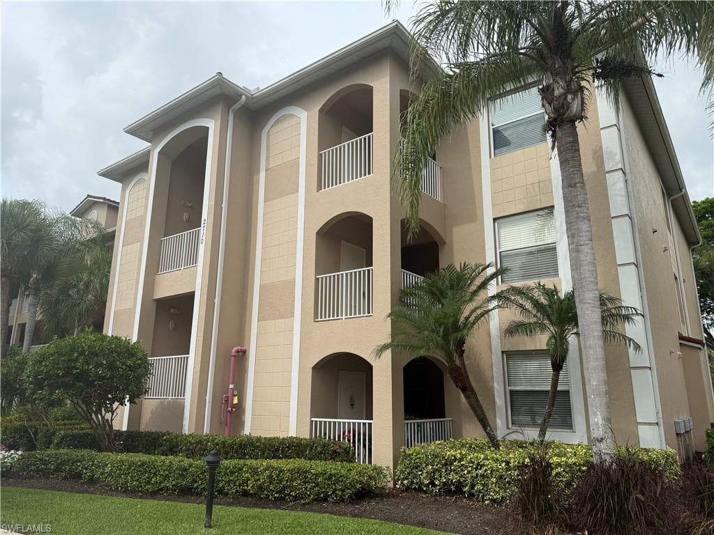 2700 Cypress Trace CIR 3136 NAPLES, FL 34119