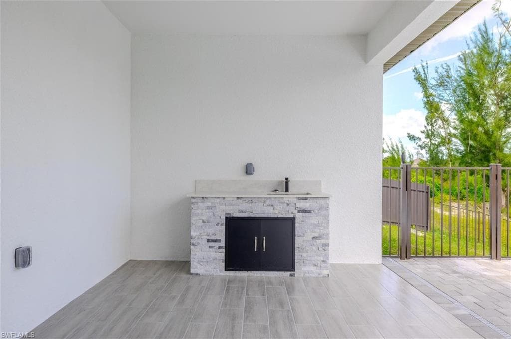 1119 20th PL CAPE CORAL, FL 33993