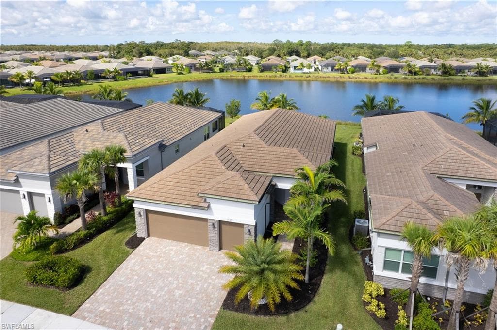 11851 Hydrangea PL NAPLES, FL 34120