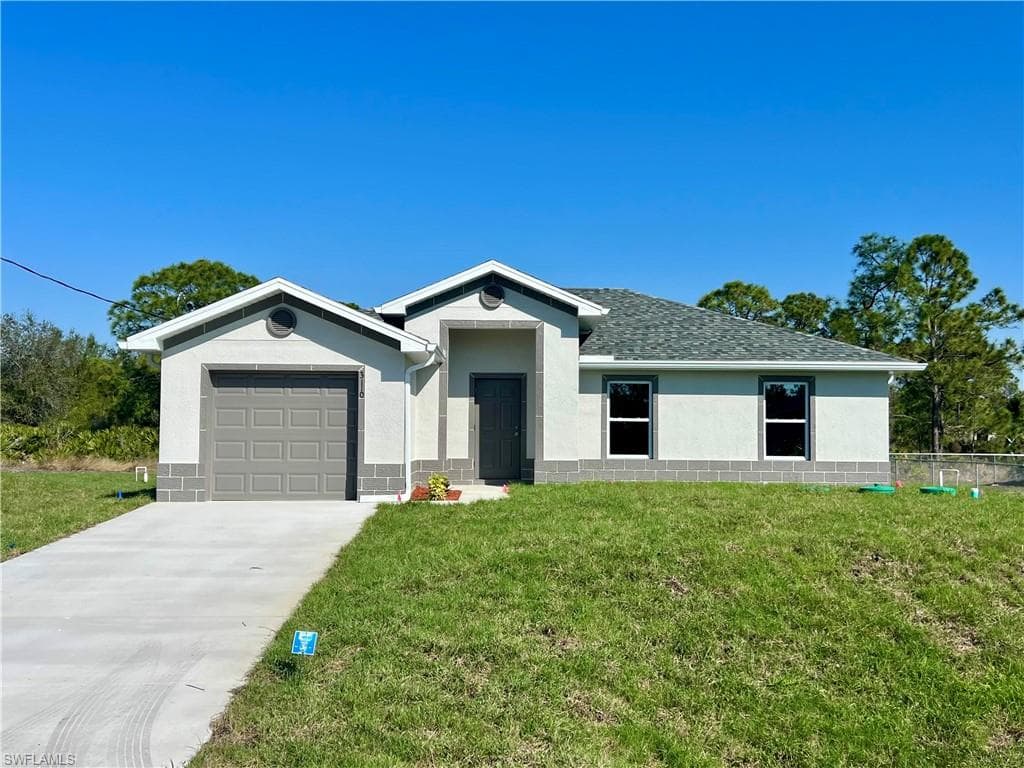 2907 38th ST W LEHIGH ACRES, FL 33971