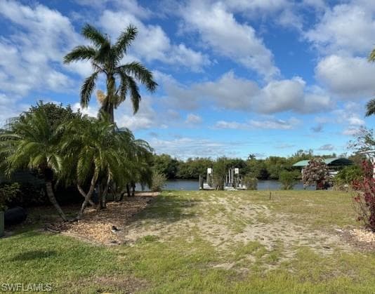 208 Sun CIR FORT MYERS, FL 33905