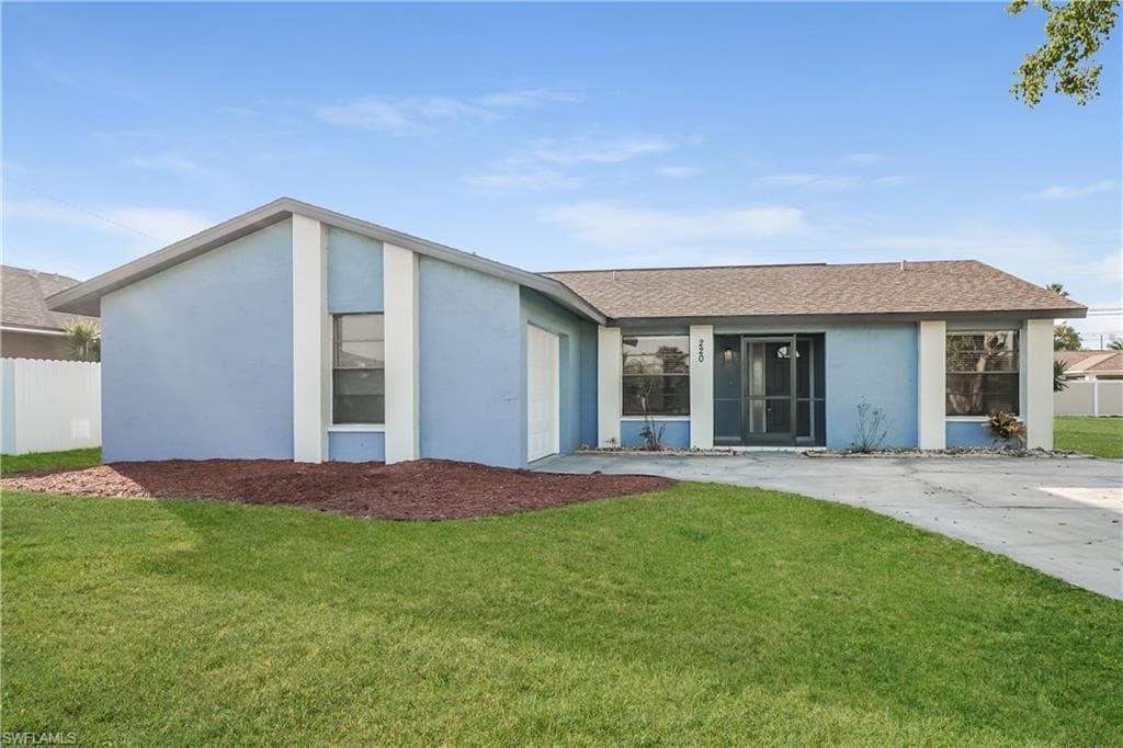 220 SE 27th TER CAPE CORAL, FL 33904