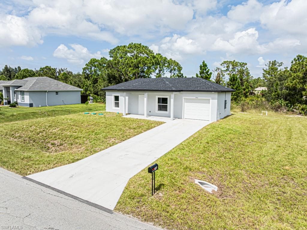 2504 30th ST SW LEHIGH ACRES, FL 33976