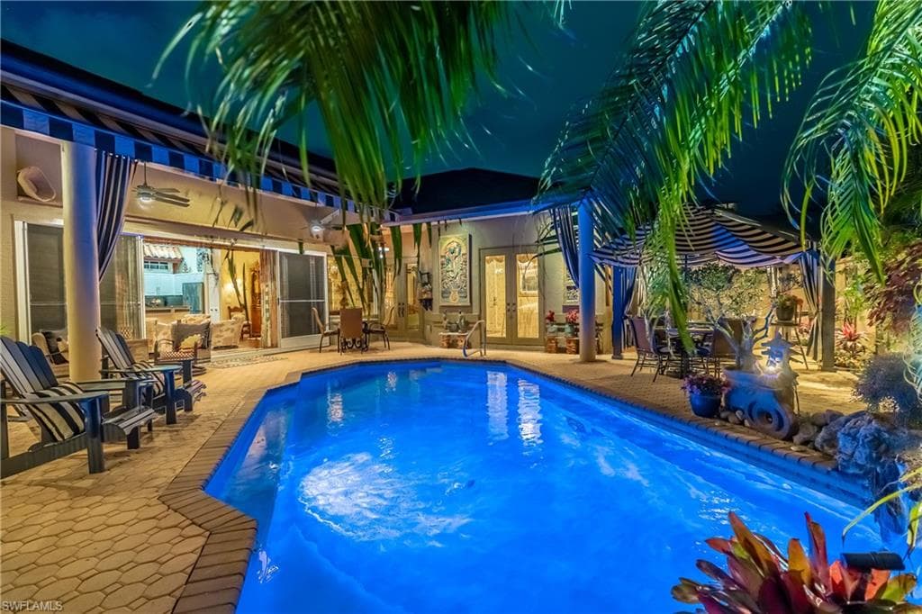 834 Coldstream CT NAPLES, FL 34104