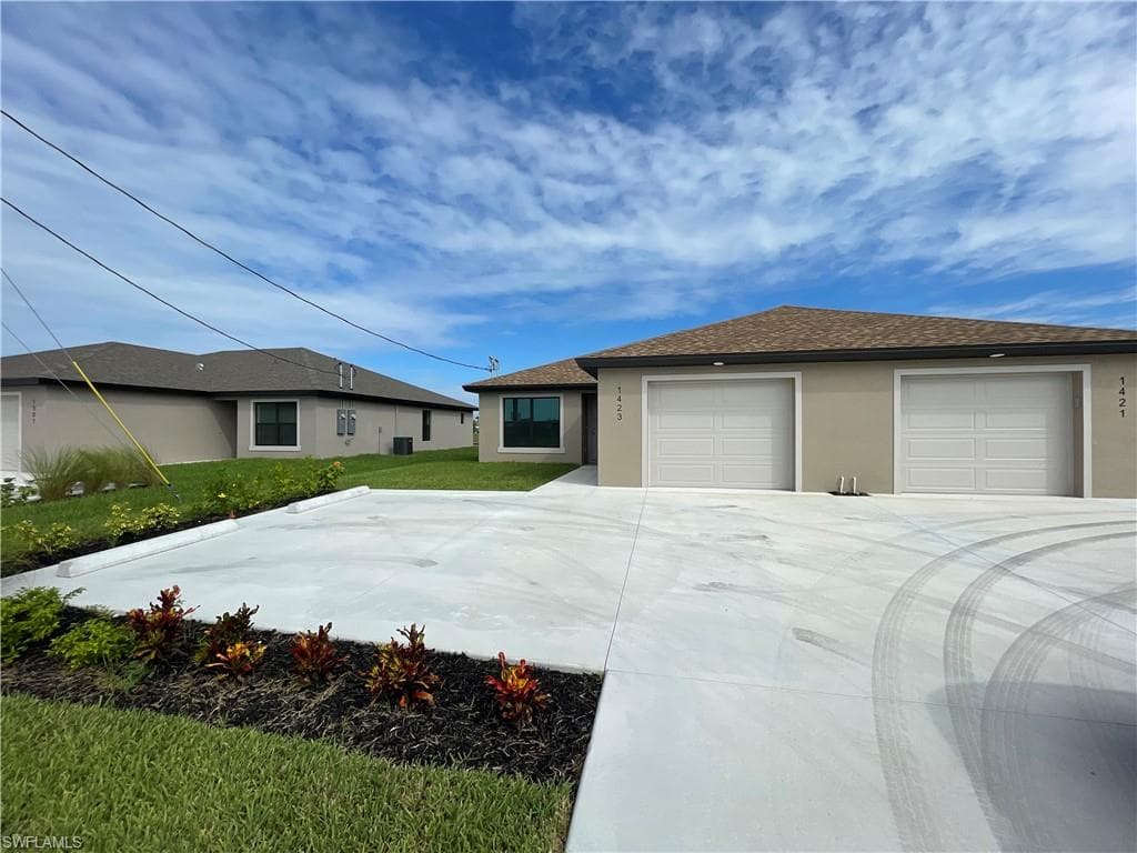 1423 Gleason PKWY CAPE CORAL, FL 33914