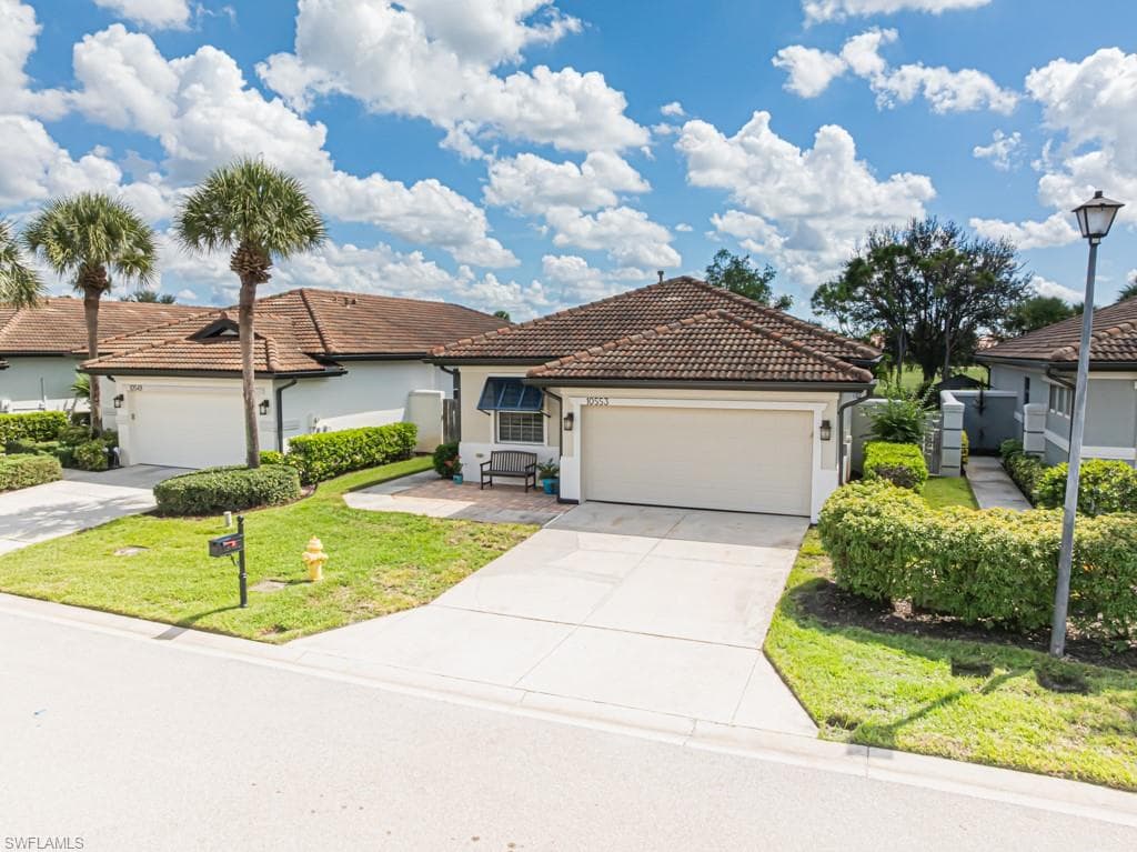 10553 Avila CIR FORT MYERS, FL 33913