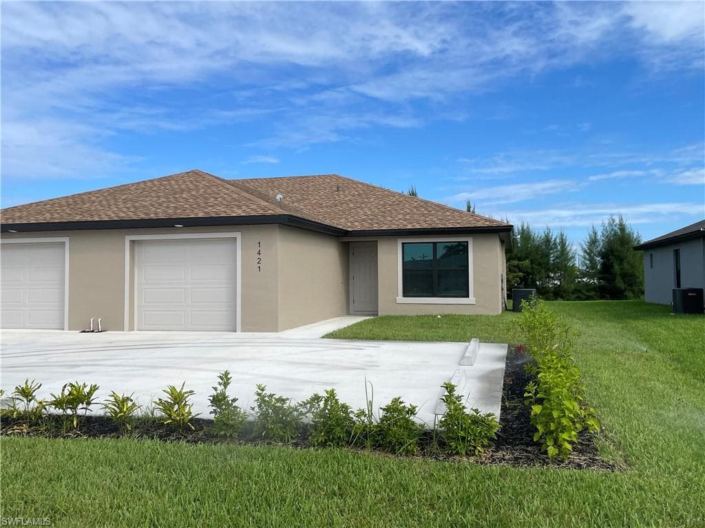 1421 Gleason PKWY CAPE CORAL, FL 33914