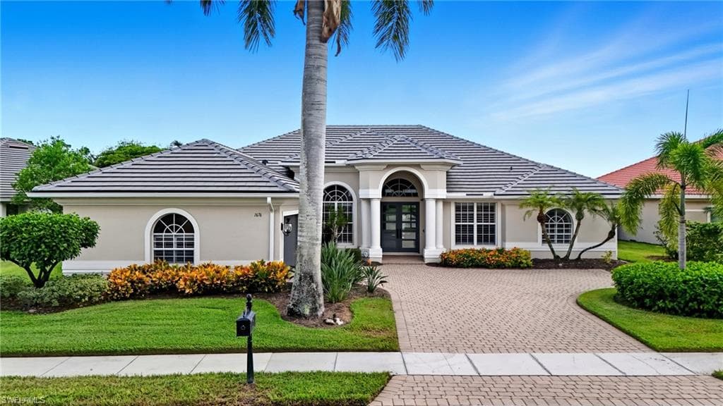 1676 Manchester CT NAPLES, FL 34109