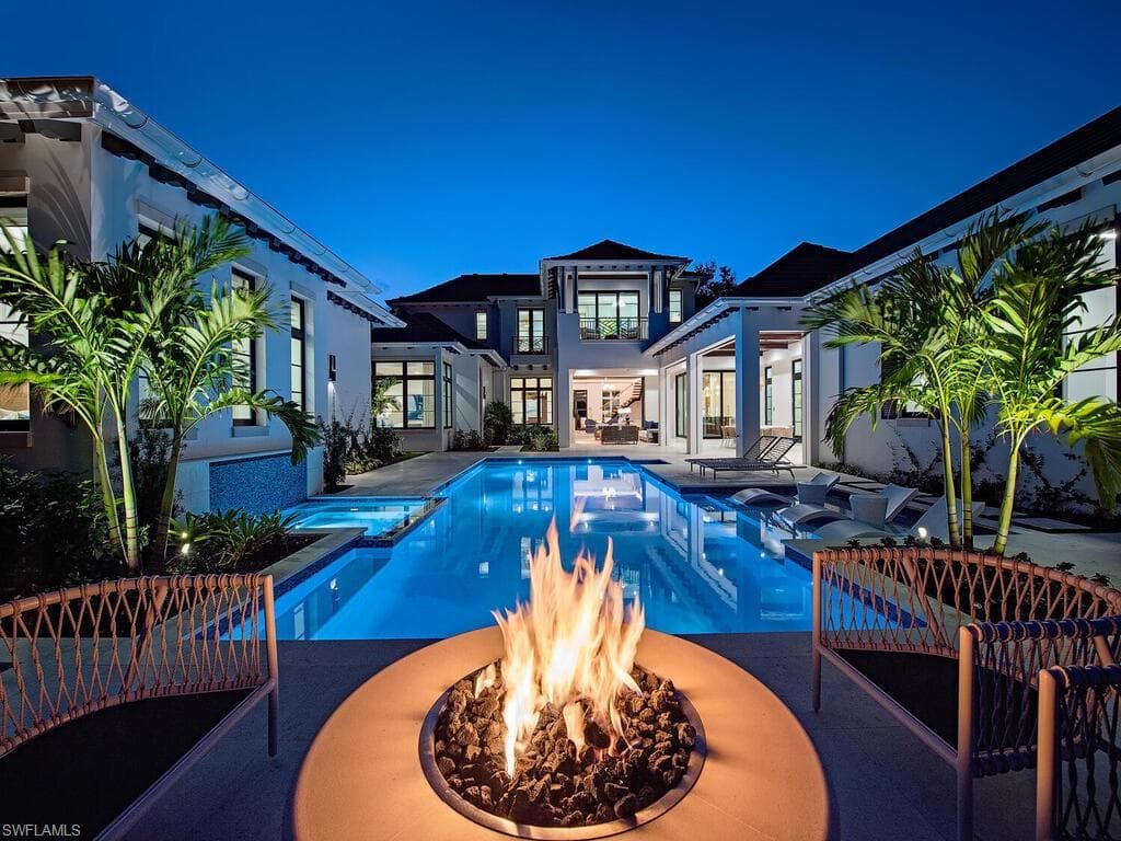 1795 Gordon DR NAPLES, FL 34102