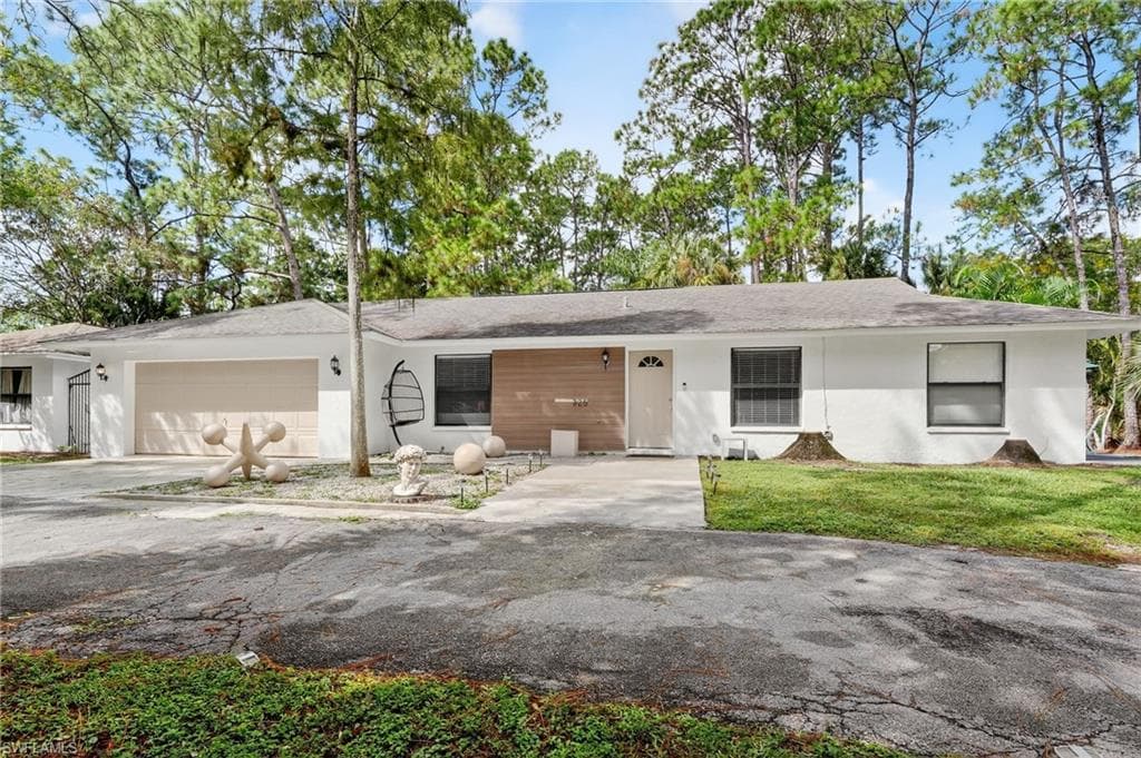 325 29th ST NW NAPLES, FL 34120