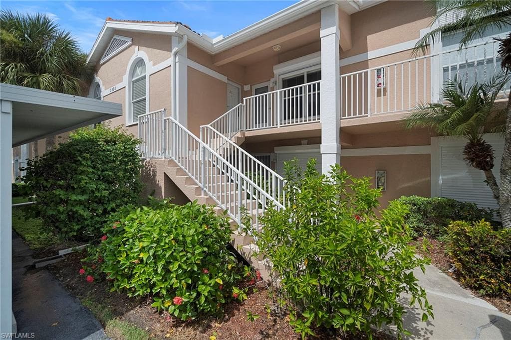 3950 Leeward Passage CT 201 BONITA SPRINGS, FL 34134