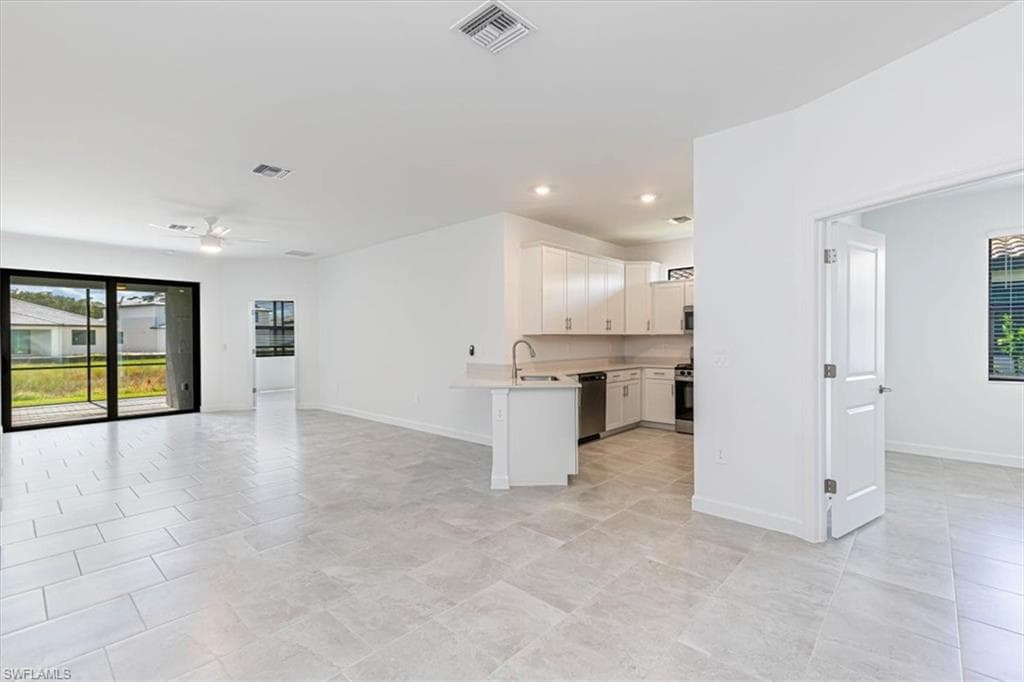 19601 Hinkley DR ESTERO, FL 33928