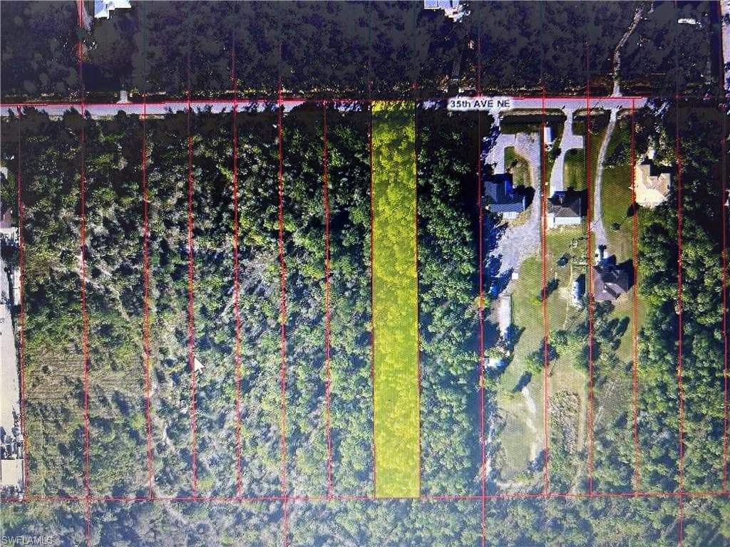 35 NE AVE NAPLES, FL 34120