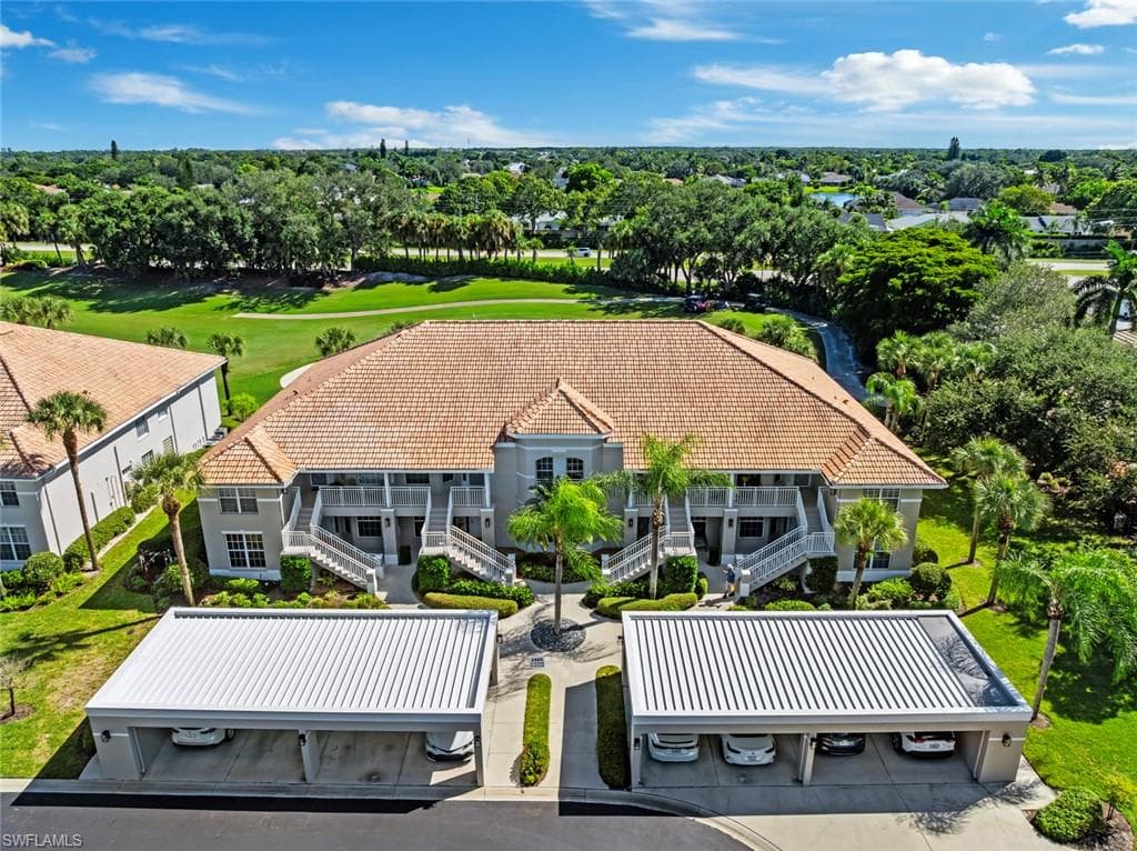 2405 Harmony LN 203 NAPLES, FL 34109
