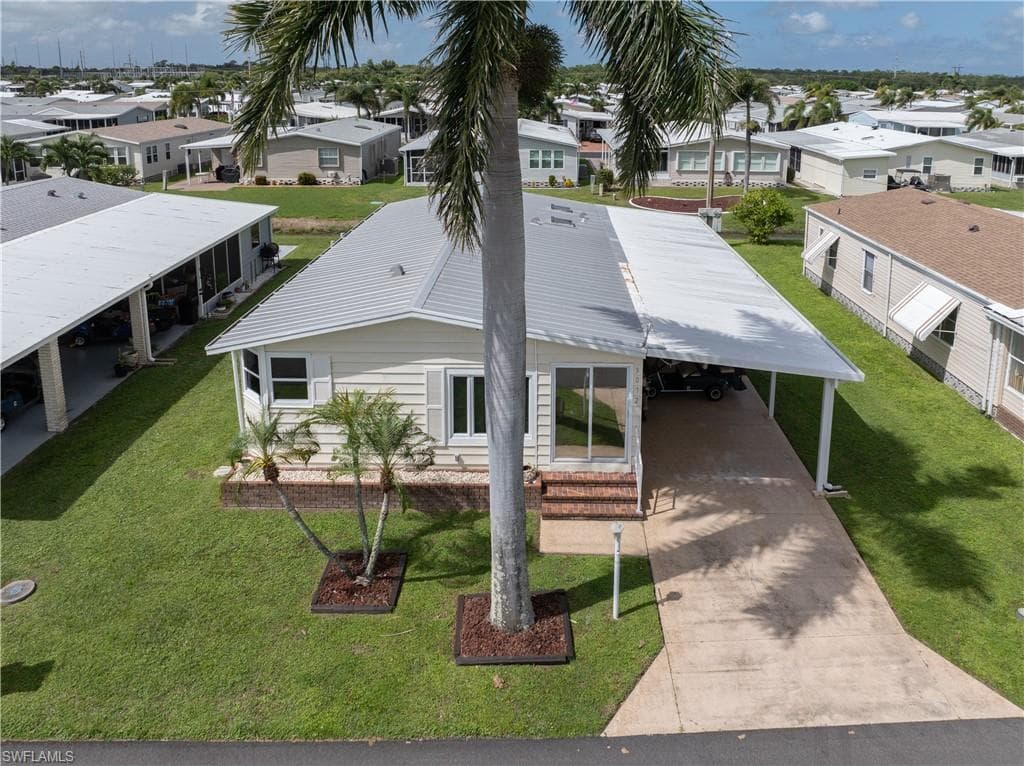 9072 Flamingo CIR NORTH FORT MYERS, FL 33903