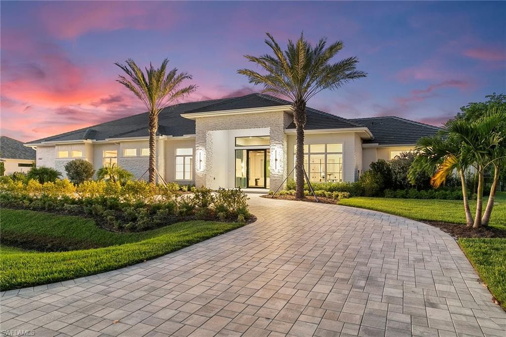 2337 Anthony CT NAPLES, FL 34109