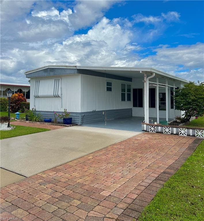 27443 Pauline DR BONITA SPRINGS, FL 34135