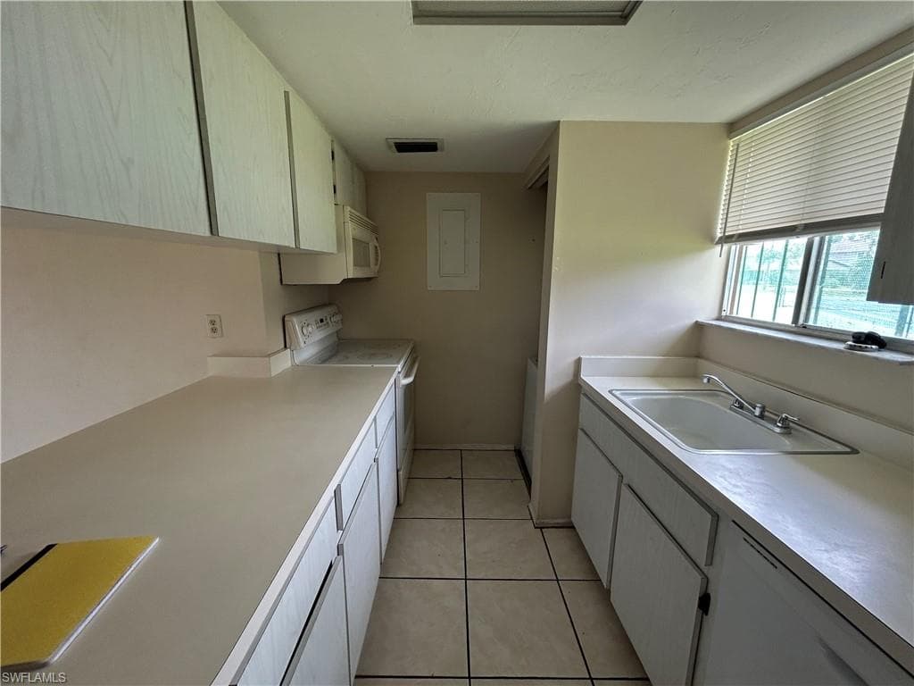 3300 Prince Edward Island CIR 1 FORT MYERS, FL 33907