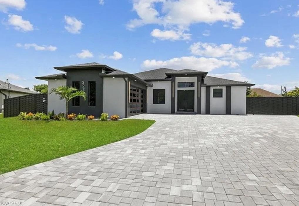 223 SW 22nd CT CAPE CORAL, FL 33991