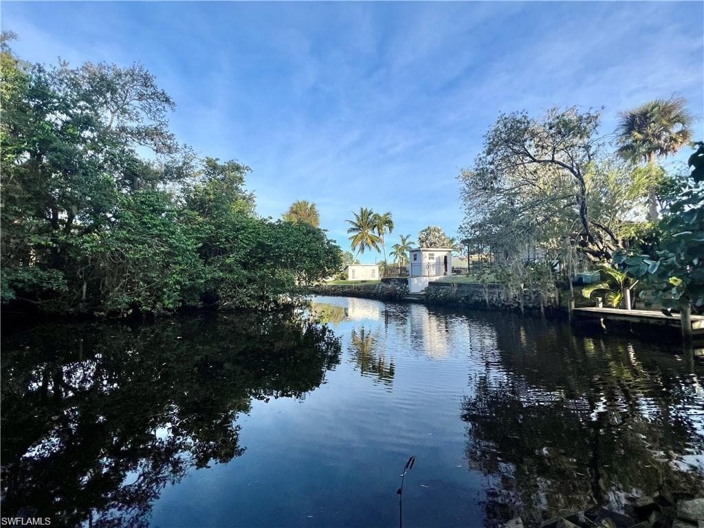 10141 Kentucky ST BONITA SPRINGS, FL 34135