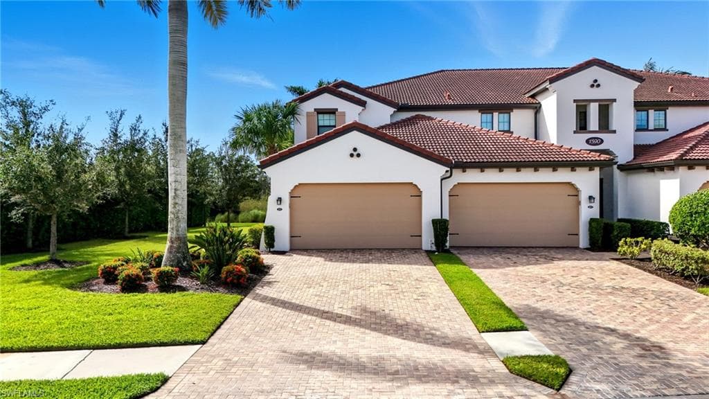 1590 Oceania DR S 1 NAPLES, FL 34113