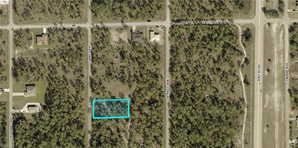 1216 James AVE LEHIGH ACRES, FL 33972