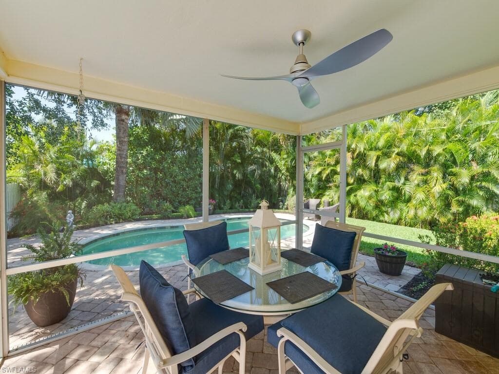 542 110th AVE N NAPLES, FL 34108