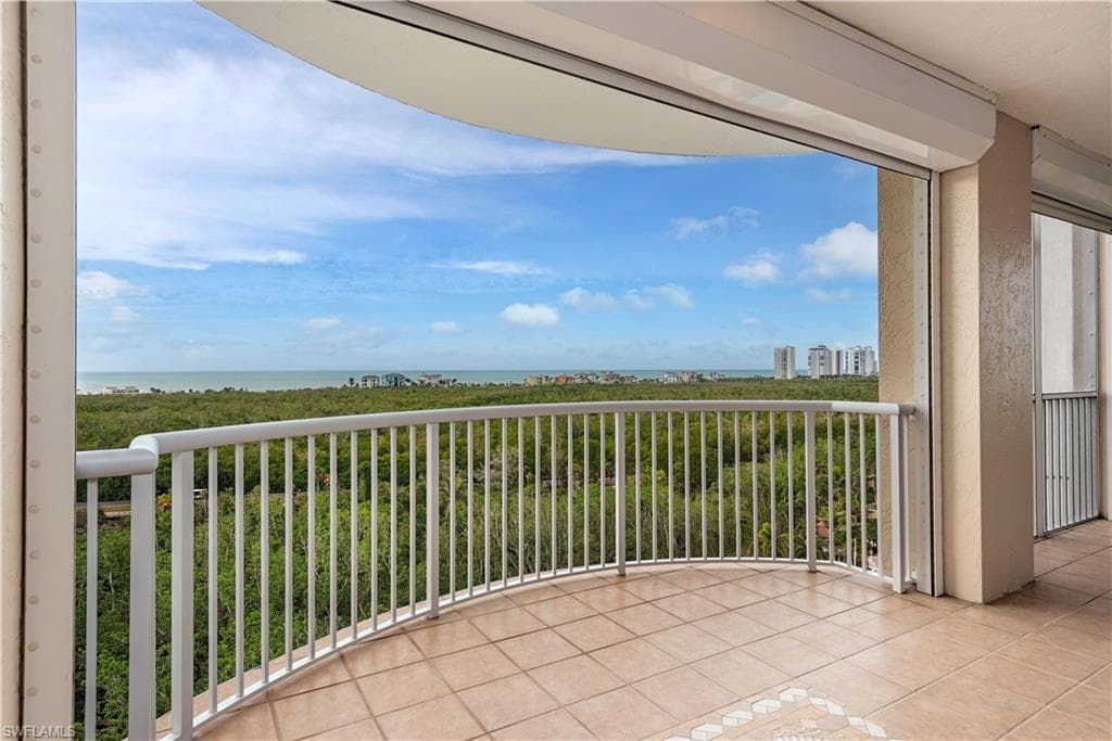 7117 Pelican Bay BLVD 809 NAPLES, FL 34108