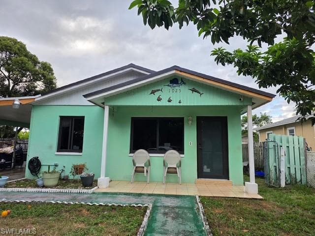 1025 Selkirk ST WEST PALM BEACH, FL 33405