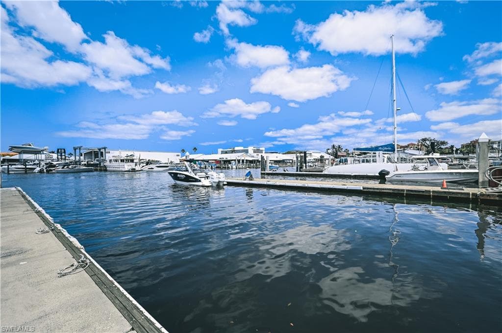 750 RIVER POINT A1-15 DR NAPLES, FL 34102